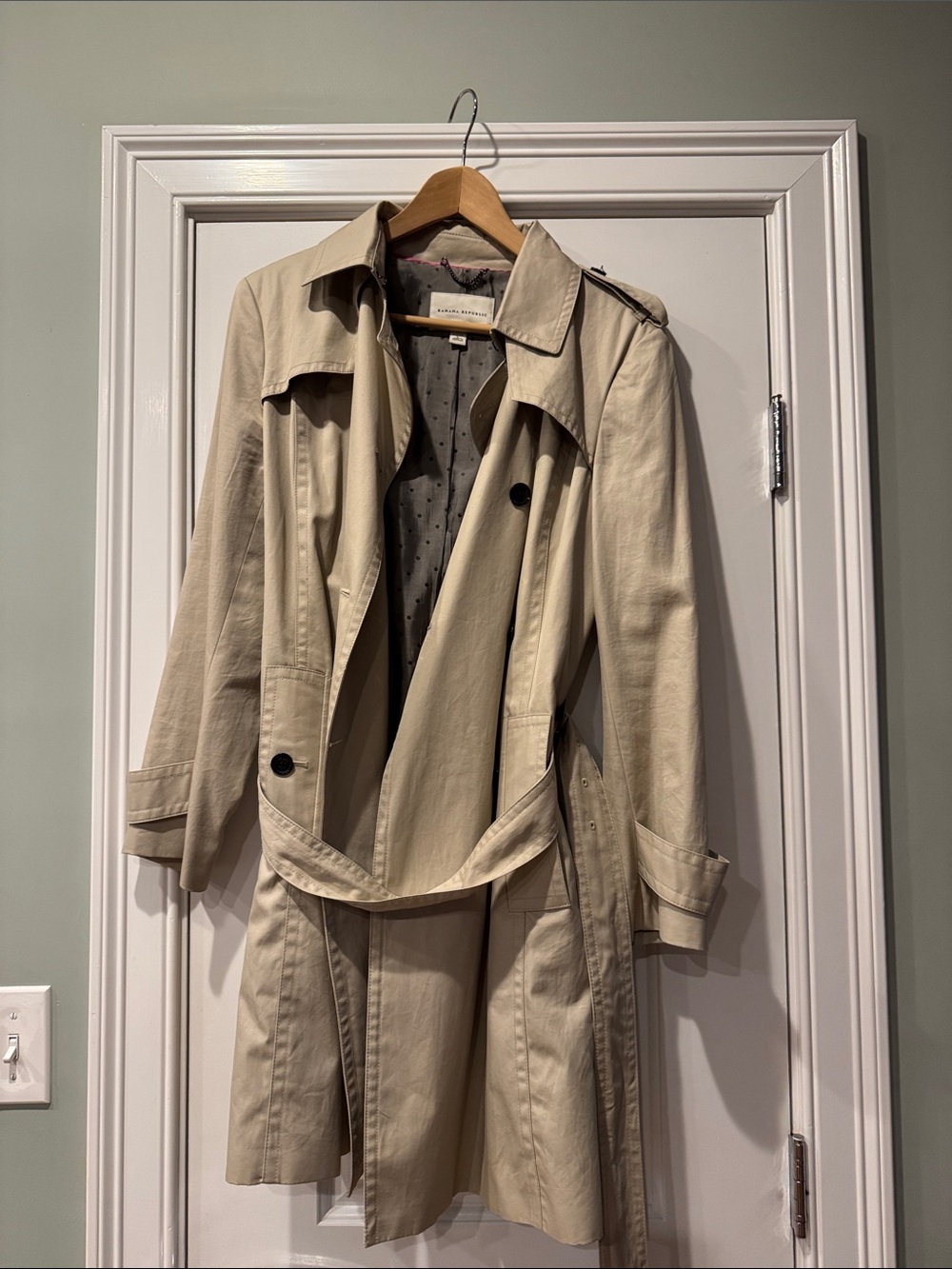 Classic Beige Trench Coat -Banana Republic